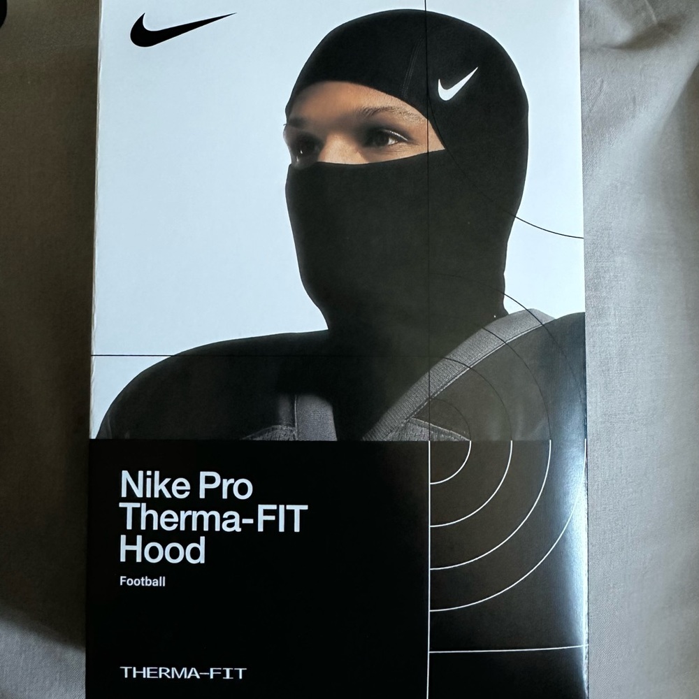 Nike pro Therma-FIT hood face mask